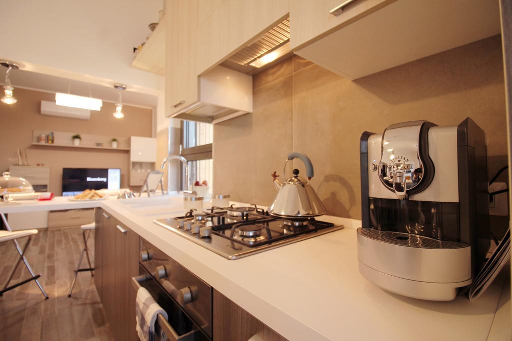 Eur Bright Spacious Terraced Apartment With Private Parking Only For Small Cars Róma Kültér fotó